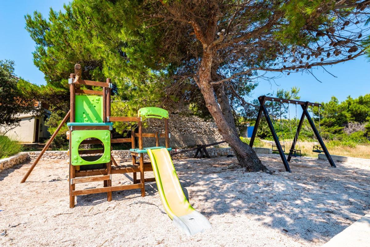 Caravan Near The Sea 2 Ugljan Εξωτερικό φωτογραφία